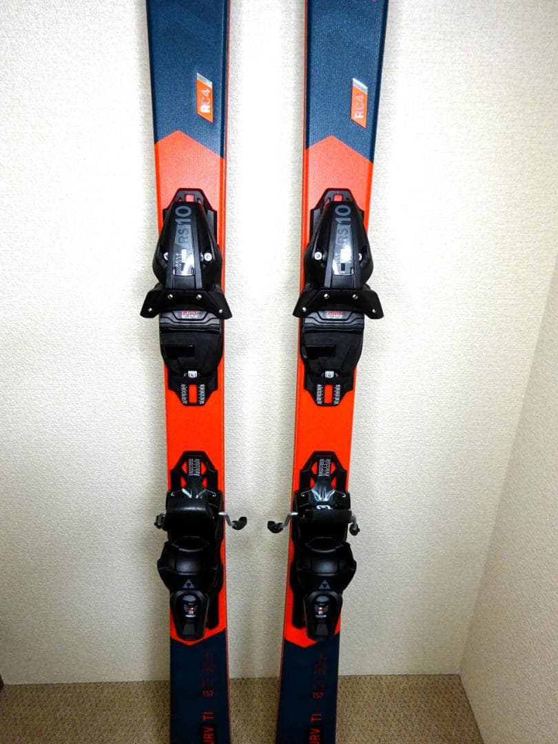 未使用 FISCHER THE CURV TIカービング1級女性軽量オーストリア