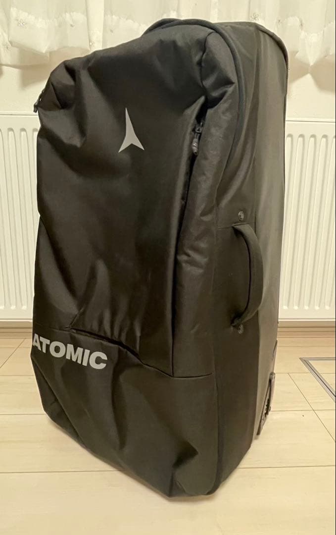 ATOMIC キャリーケース黒 大容量