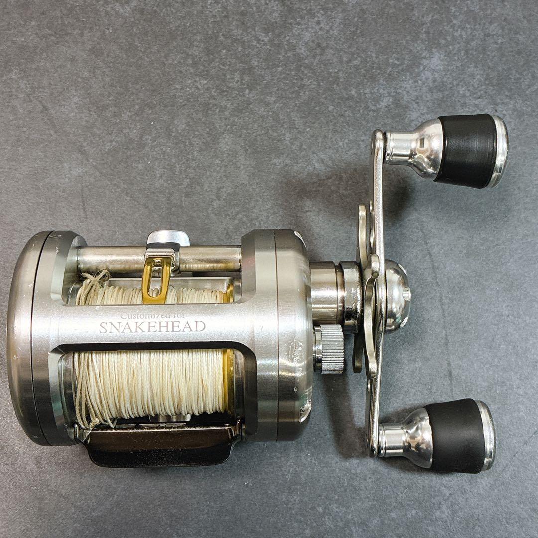 ダイワ ミリオネア スネークヘッド 雷魚用 ベイトリール 300 カスタム？