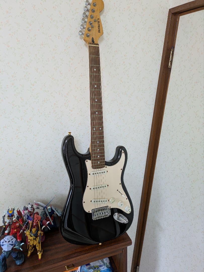 バスカーズ　BUSKER'S ブラック エレキギター ストラトタイプ