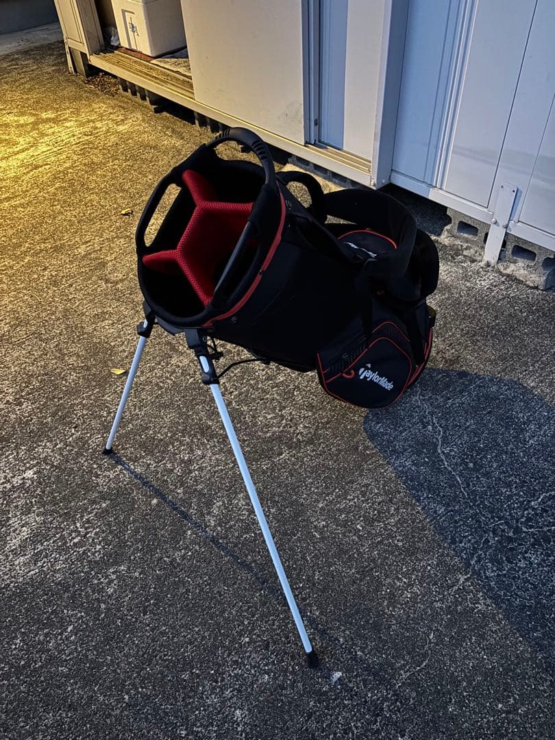 TaylorMade キャディバッグ 黒/赤