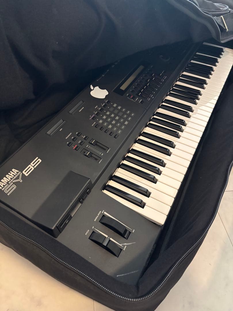 YAMAHA ヤマハ SY85 シンセサイザー 61鍵 ソフトケース付