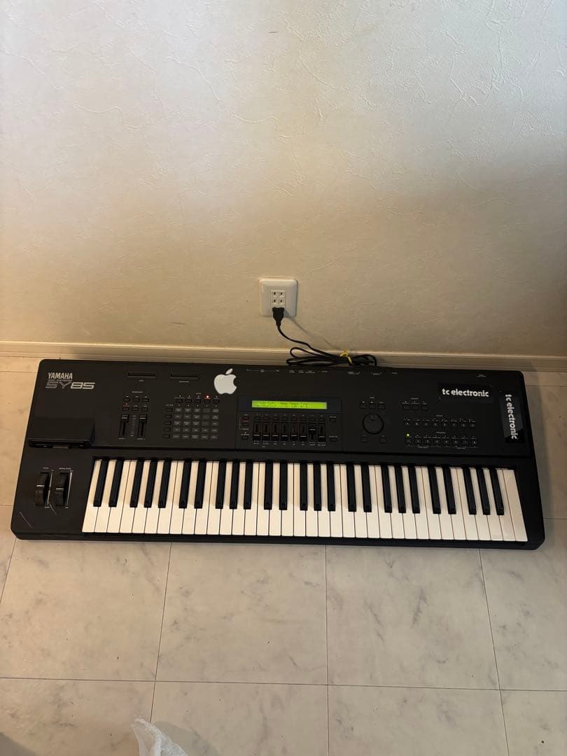 YAMAHA ヤマハ SY85 シンセサイザー 61鍵 ソフトケース付