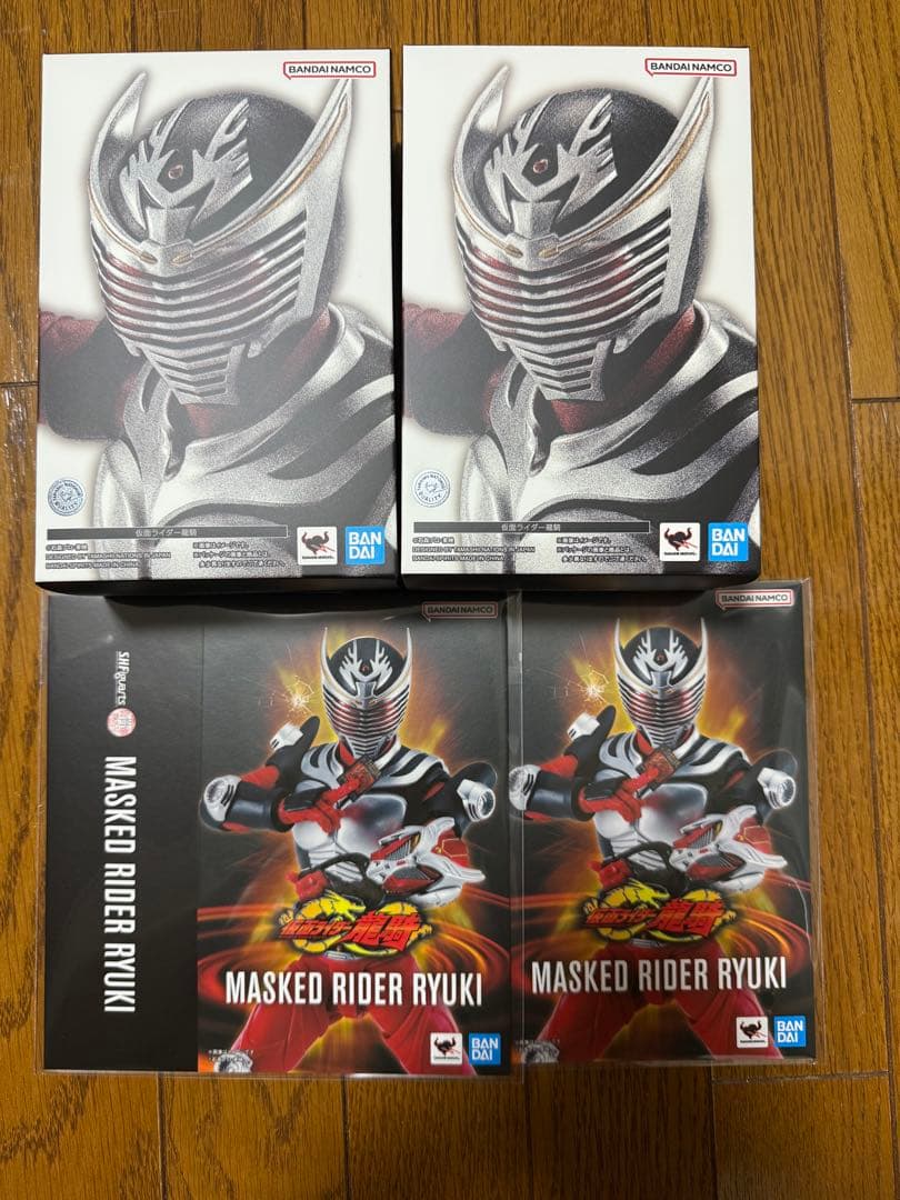 S.H.Figuarts（真骨彫製法） 仮面ライダー龍騎 2個 スリーブ 2個