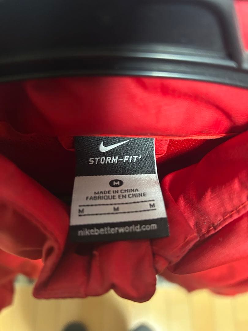 浦和レッズ　ジャケット　ウィンドブレーカー　支給品　ナイキ