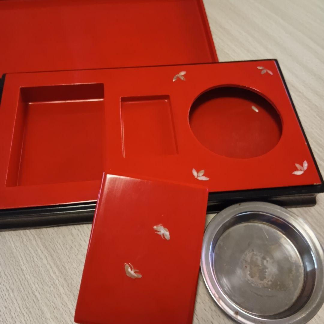 韓国美術 ☆螺鈿細工 ☆灰皿セット☆ 黒塗 ☆孔雀図 ☆古玩 骨董