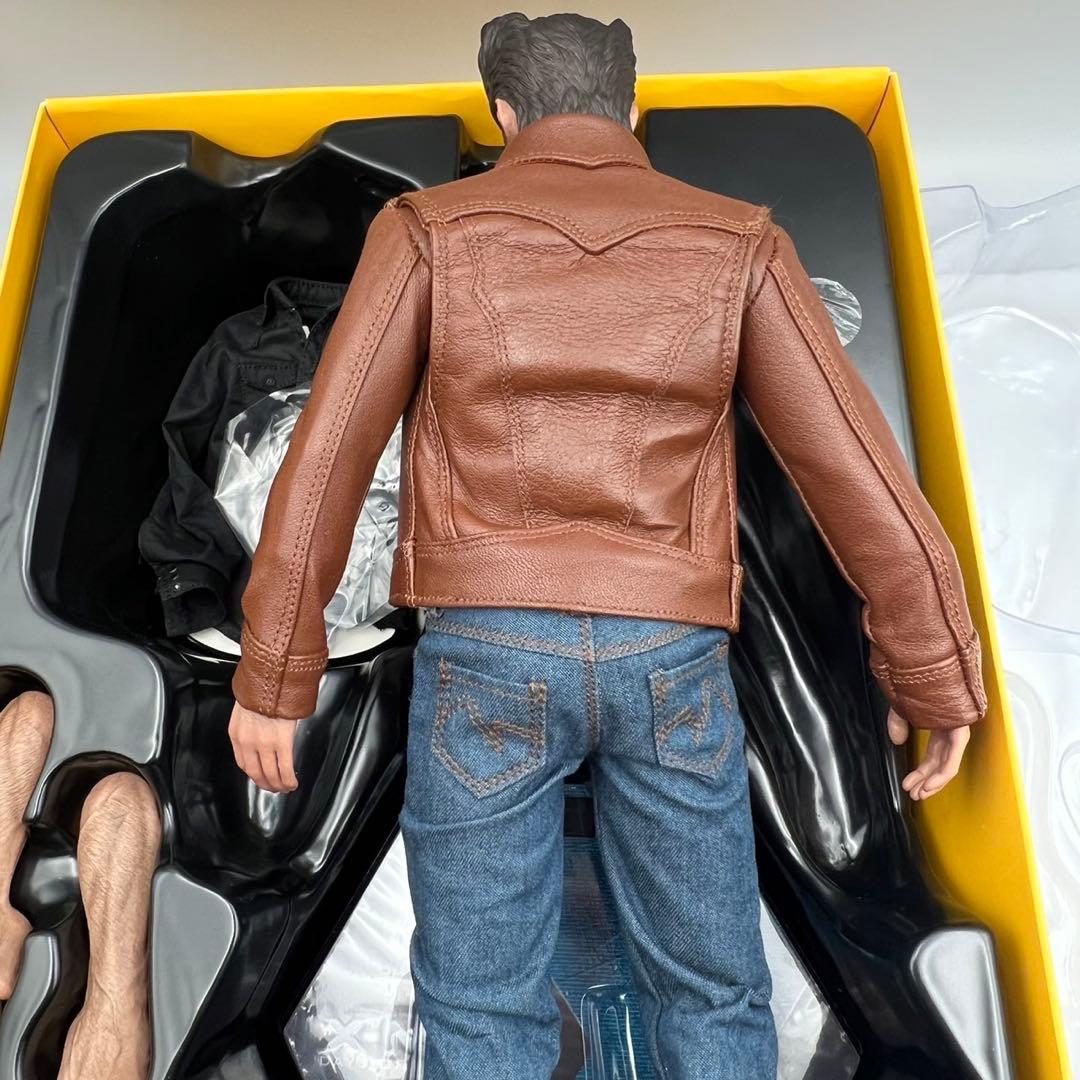 ホットトイズ　1/6　フィギュア　ウルヴァリン　デッドプール　フィギュア