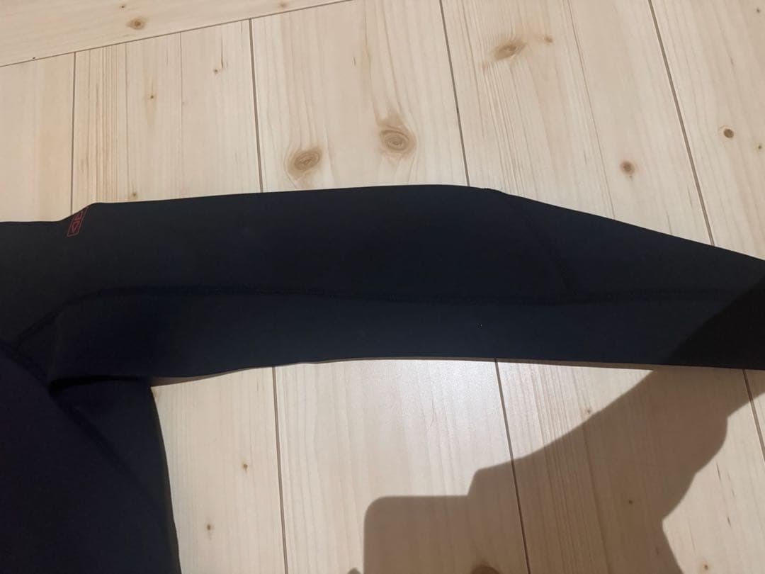 O&E ブラック 長袖 タッパー ウェットスーツ