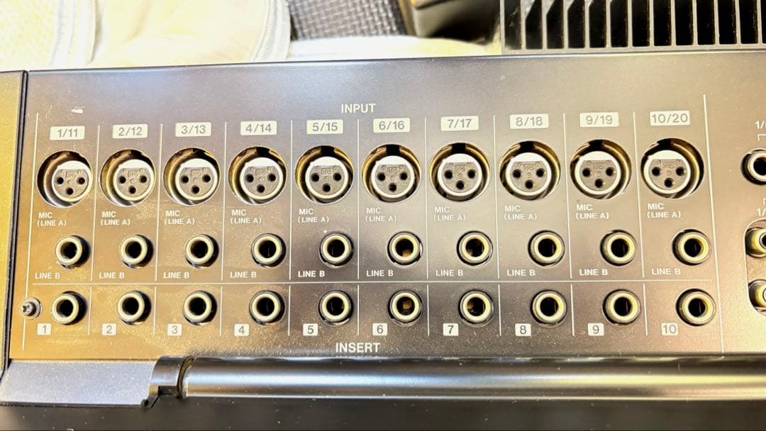配信機器・PA機器・レコーディング機器 TASCAM MIDI STUDIO 688