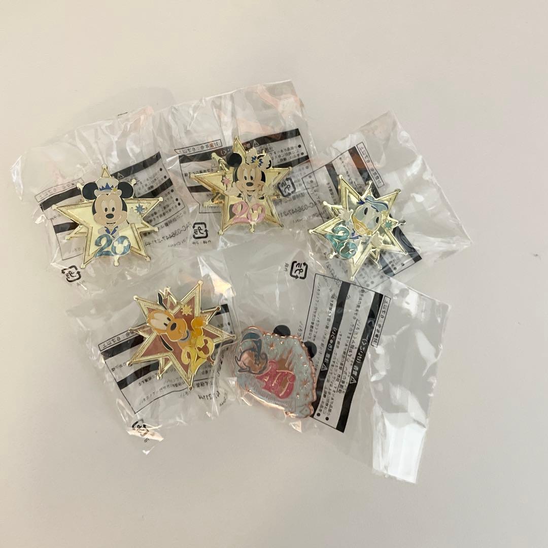 ディズニー　ピンバッジ　56個　アブーズバザール　ジャングルカーニバル　限定