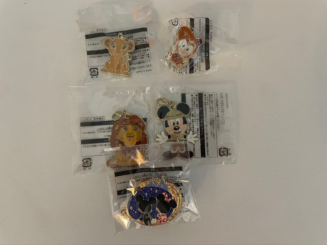 ディズニー　ピンバッジ　56個　アブーズバザール　ジャングルカーニバル　限定