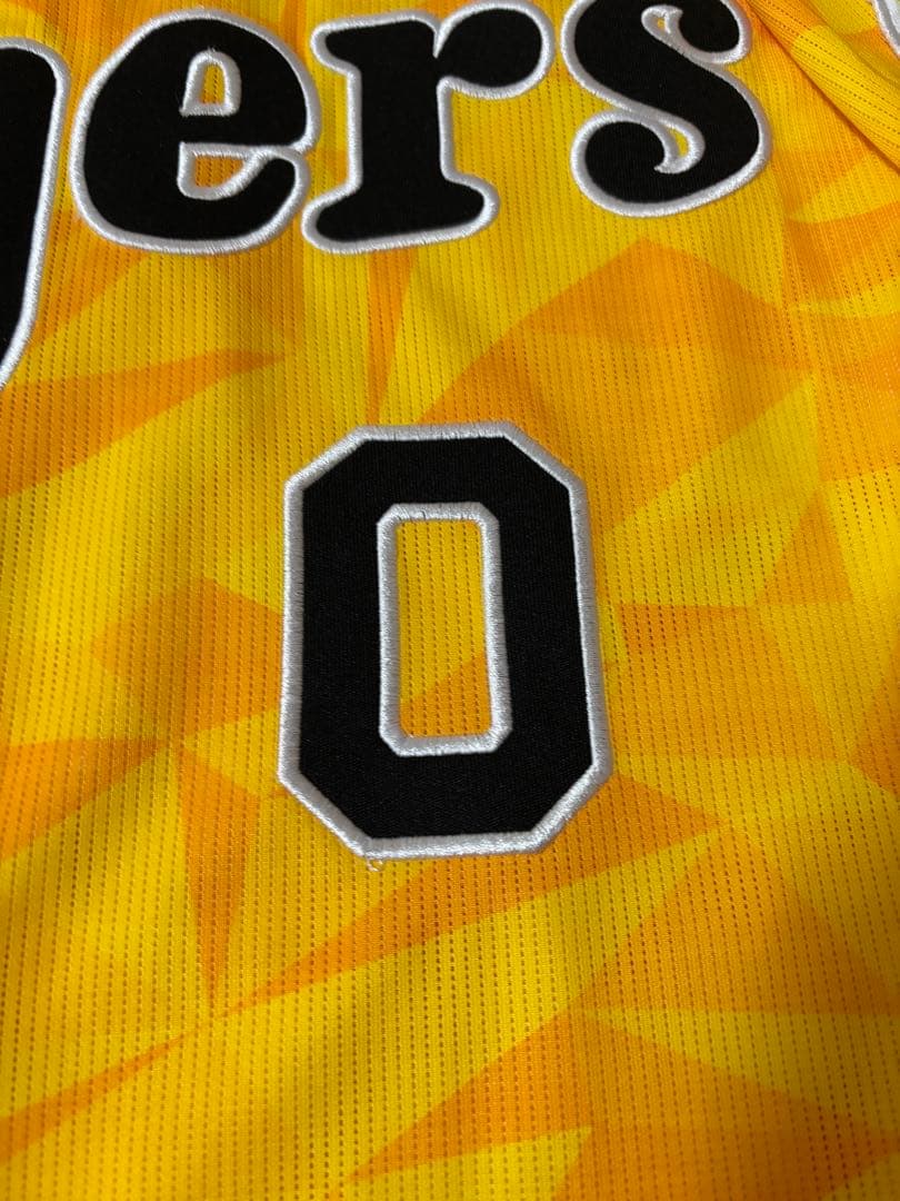 【新品未使用品】直筆サイン入りユニフォーム　木浪聖也　ウル虎の夏　2020