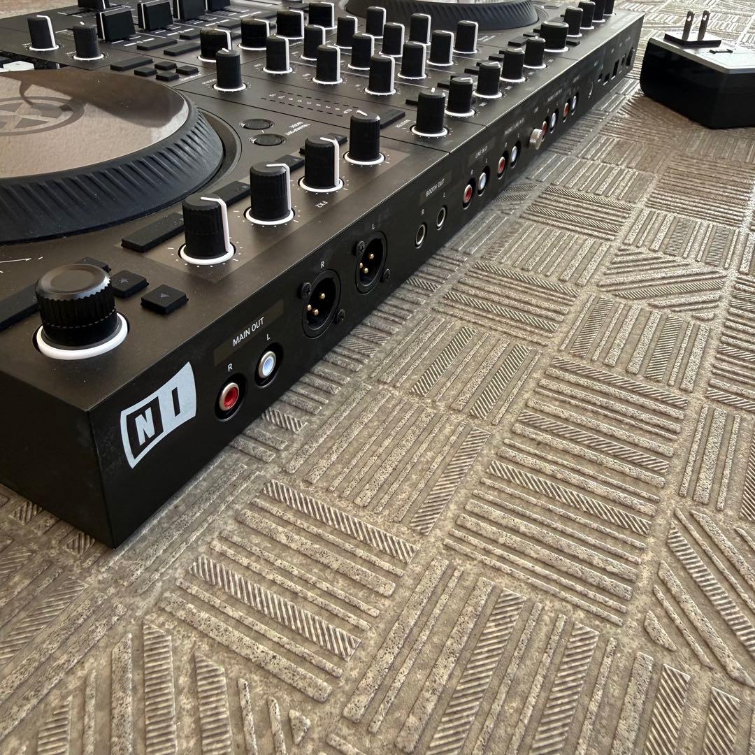 中古美品 Traktor Kontrol S4 MK3 コントローラー