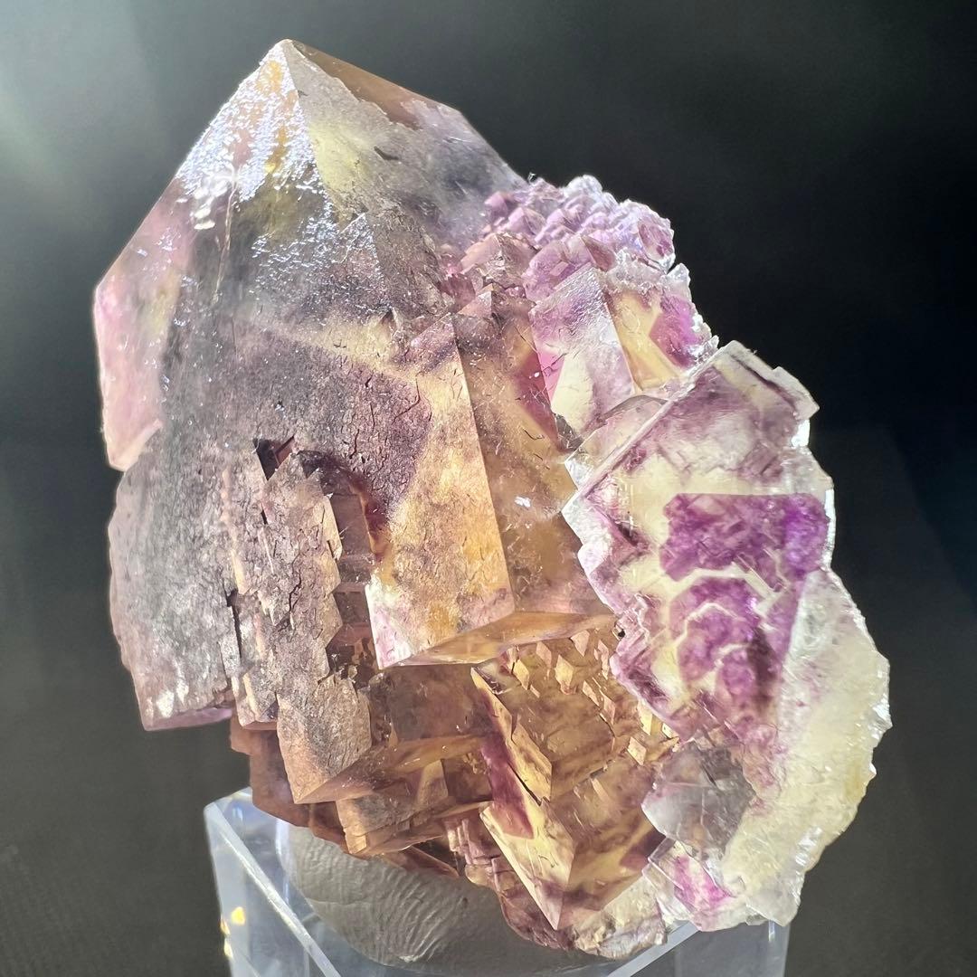 ナミビア　オコルス鉱山　パープルゾーニング　イエローフローライト