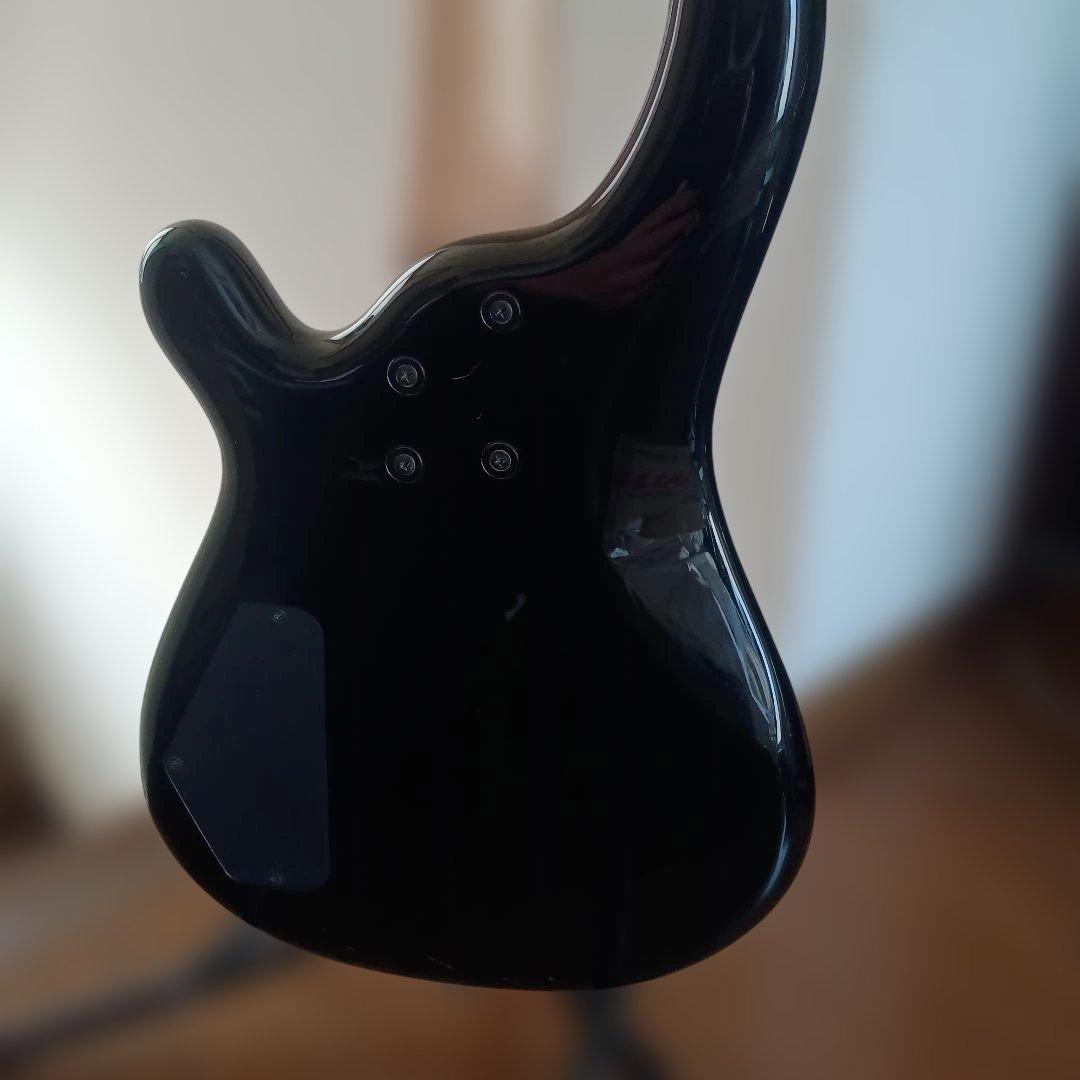 フェルナンデス　エレキベース 　ブラック 虎杢ネック