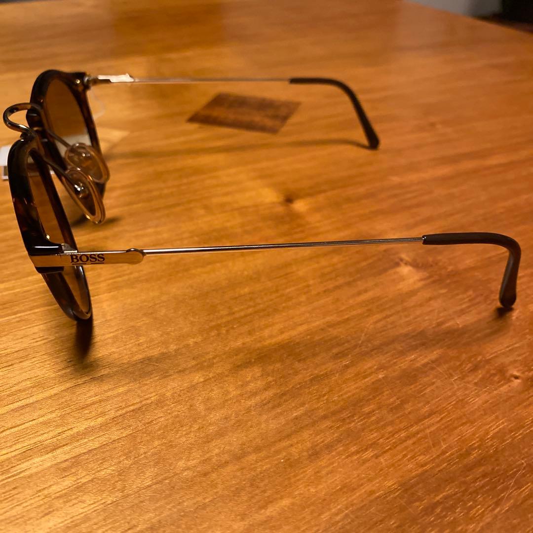 アイルトンセナ使用モデル　BOSS Carrera ラウンド型サングラス