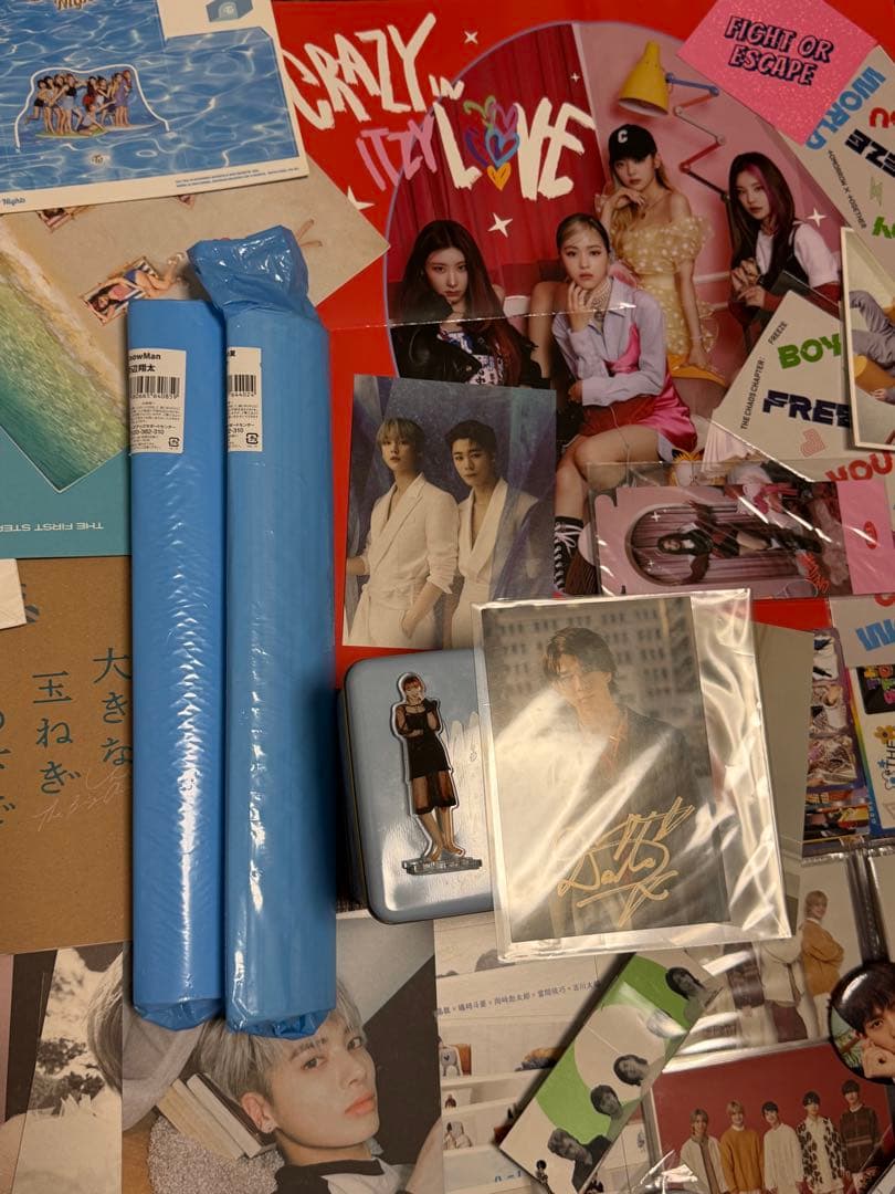 大量アイドル　写真 / トレカ / ステッカー　まとめて売り