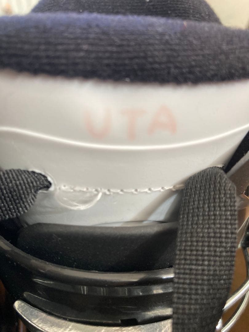 【新品未使用】ROSSIGNOL ジュニアスキーブーツ 20.5cm