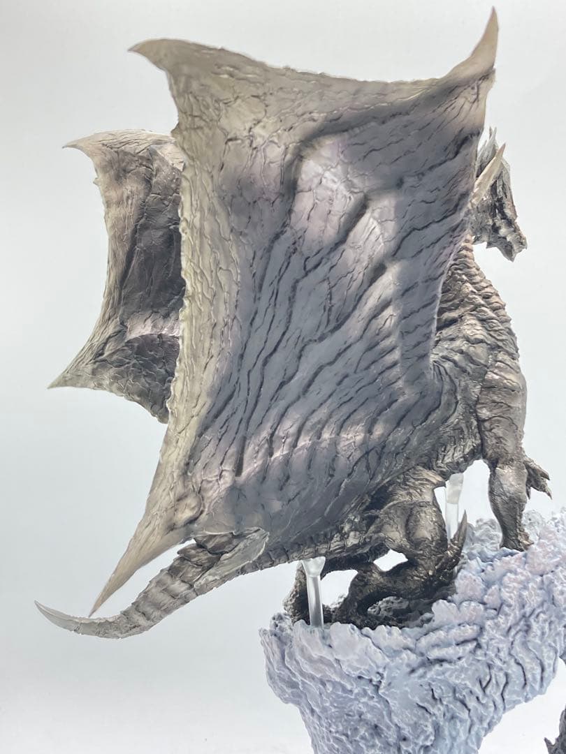 【復刻版】クリエイターズモデル 鋼龍 クシャルダオラ カプコン