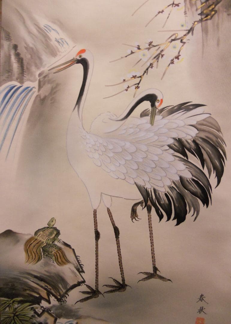 掛け軸 尾崎春秋 吉祥梅鶴図 絹本 希少 軸装 茶道具 掛軸 美品 です。