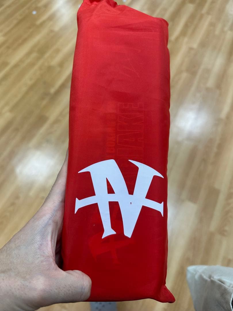 【匿名】井上尚弥　クッション座布団　ミズノ赤色