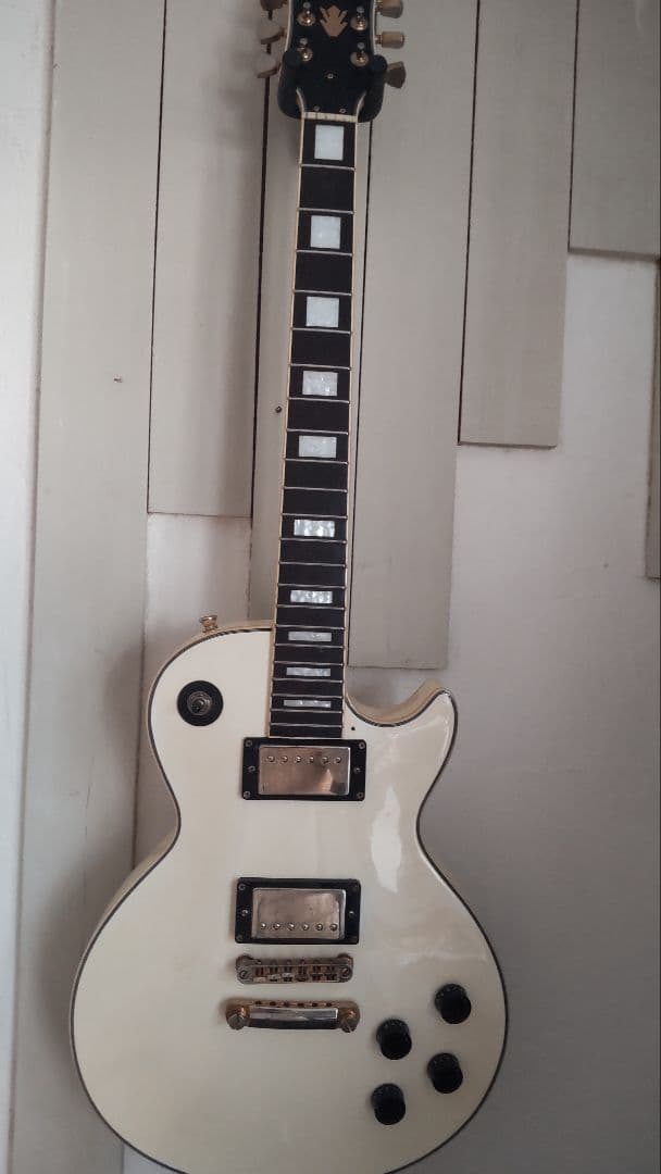 最終買ってください！BLITZ～アリアプロ～レスポールカスタム ホワイト