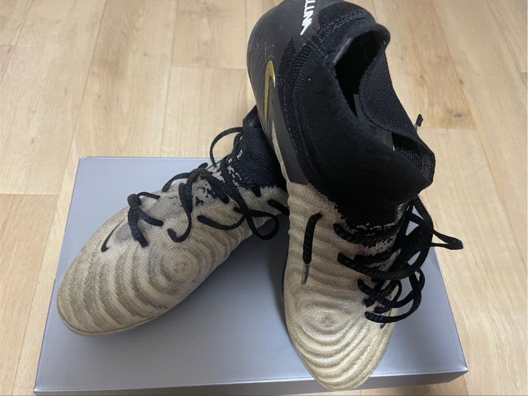 NIKE Phantom Luna サッカーシューズFGソール