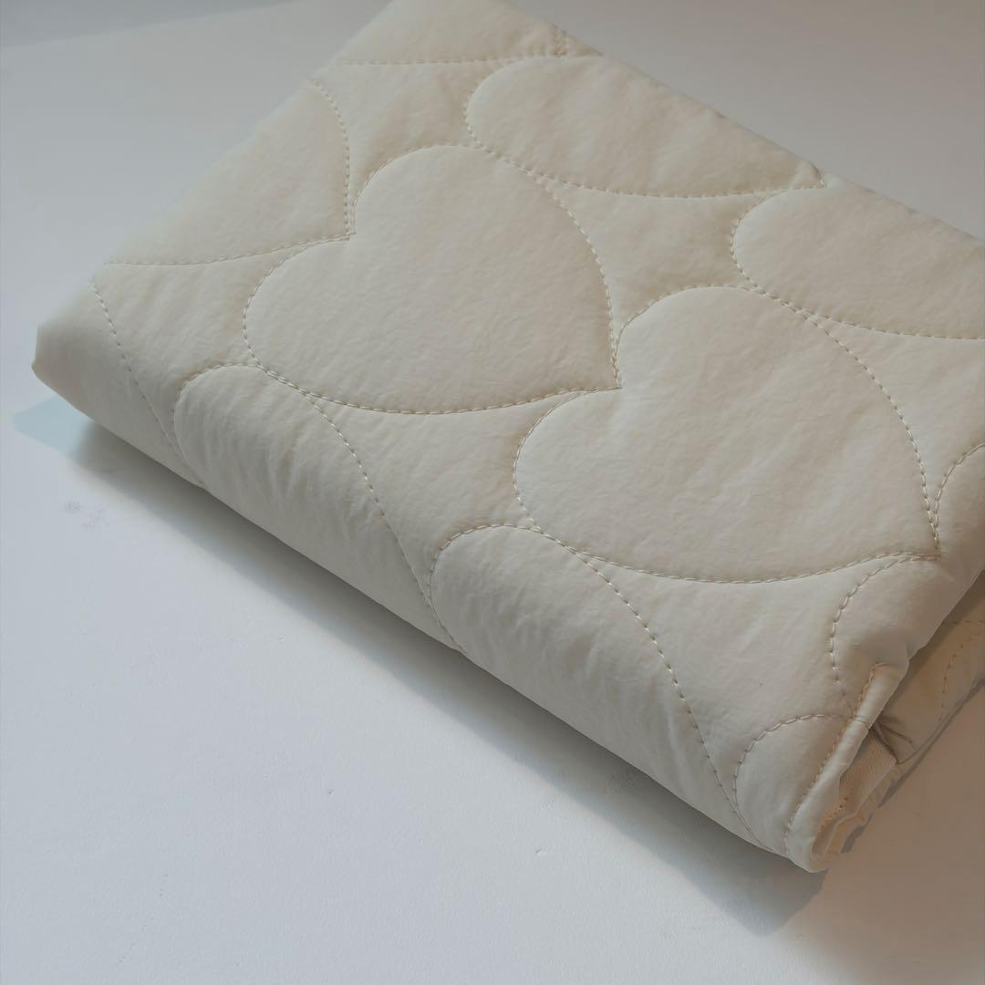 【再入荷】バインダーカバー　アイボリー　ビッグハート　A6 韓国　貯金