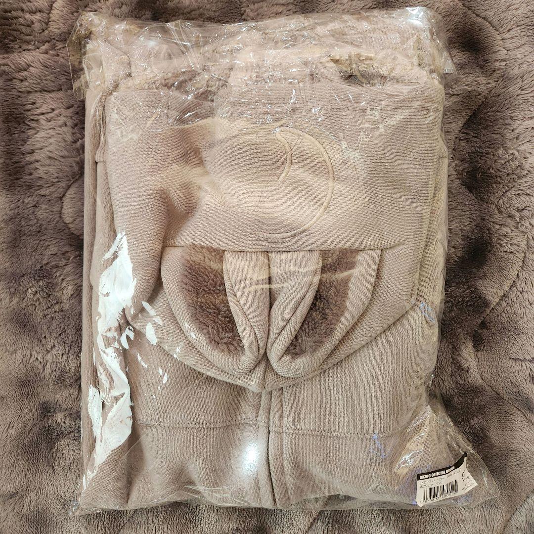 ウルフチャンパーカー