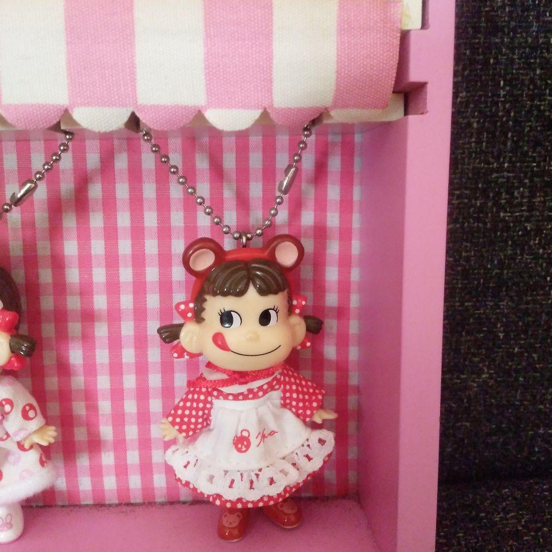 ペコちゃん不二家人形セット:ドールケース、コレクション、ウエディング、うさぎ、