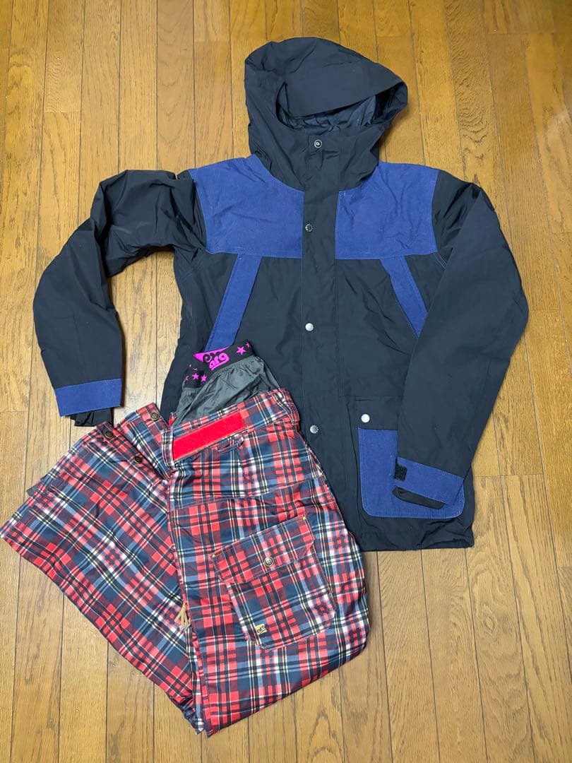 クイックシルバー　スノーボードウエア　セット レディースMサイズ