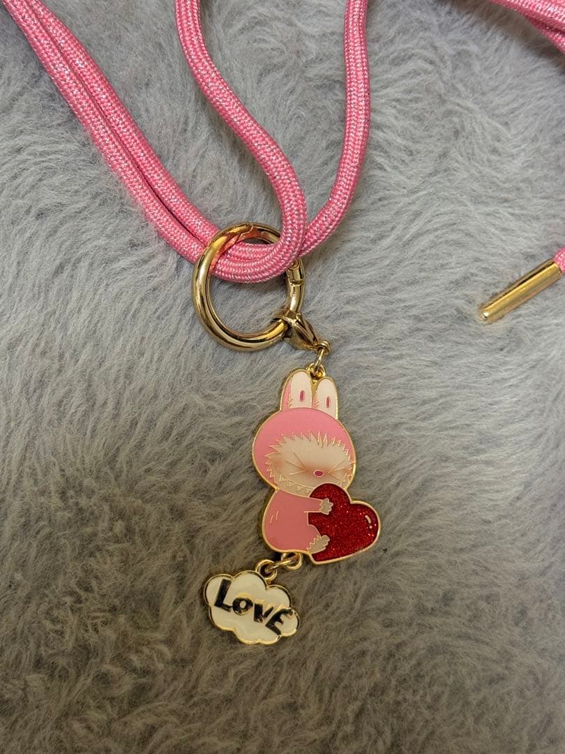 【シークレット】ラブブPIN FOR LOVE アルファベット イニシャル