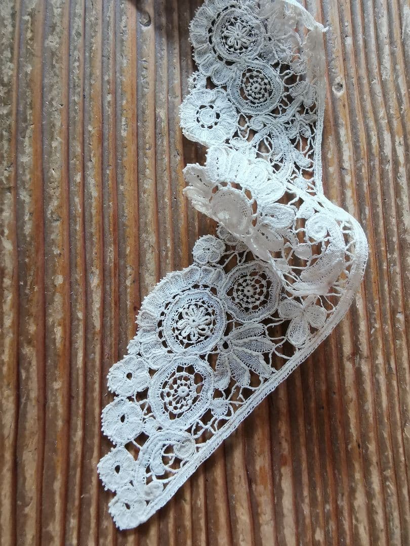 アンティーク ポワンドローズ ロゼッタ ボビン＆ニードルワークレース 付け襟