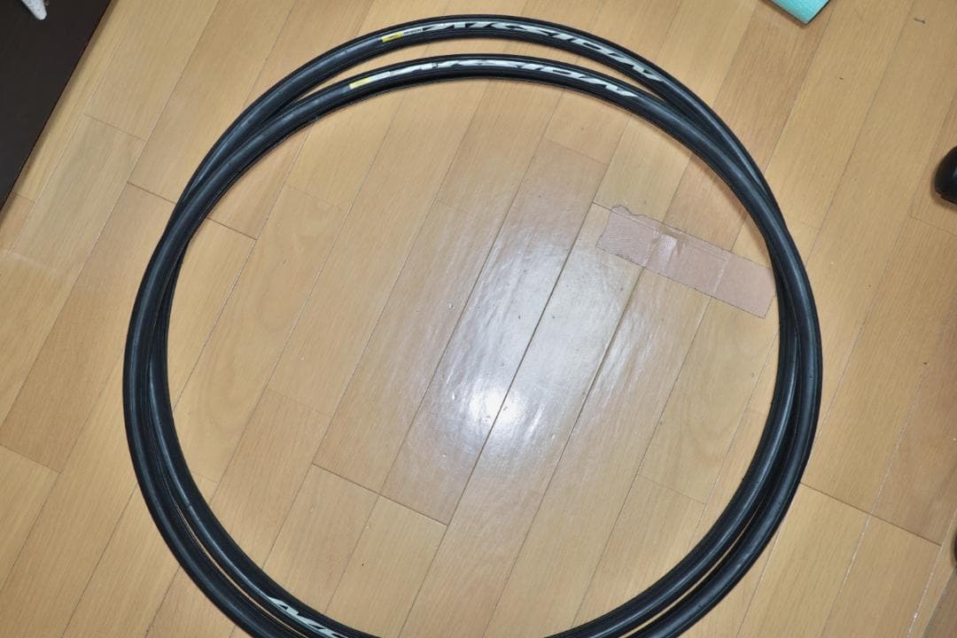 MAVIC AKSION クリンチャータイヤ 2本セット