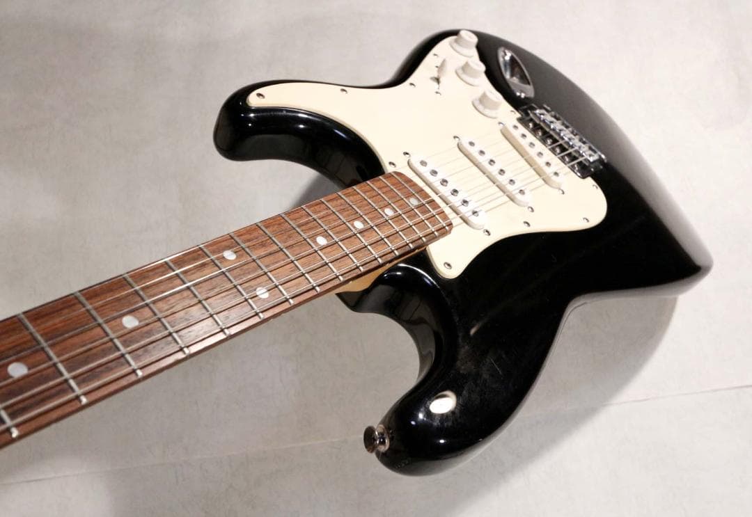 ■スクワイヤー■Squier by Fender■人気のSTRAT■送料込