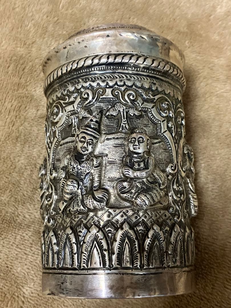 銀製 アンティーク小物入れミャンマー産カレンシルバー