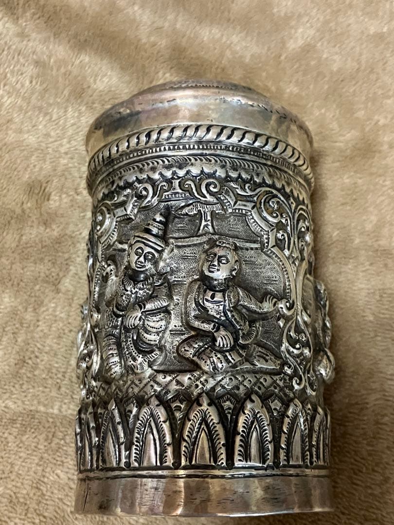 銀製 アンティーク小物入れミャンマー産カレンシルバー