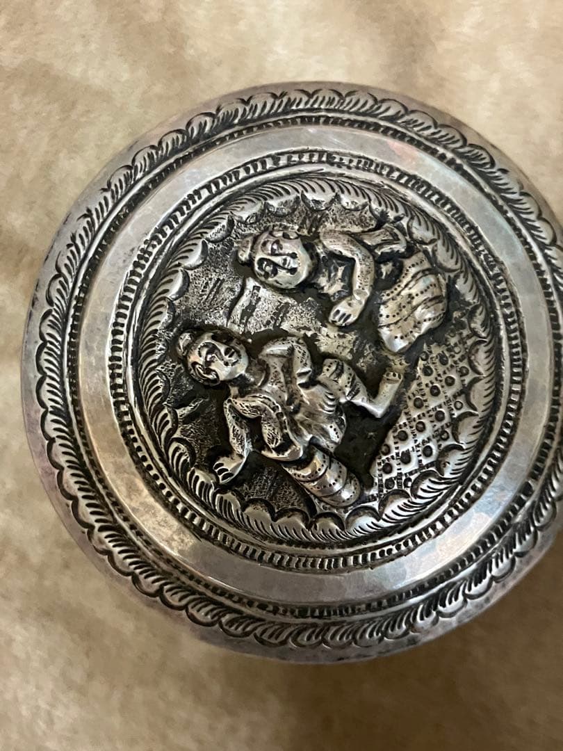 銀製 アンティーク小物入れミャンマー産カレンシルバー