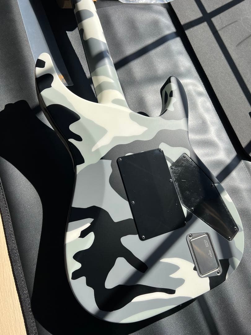 ギター E-II M-II NECK THRU Urban Camo L/H LEFTY