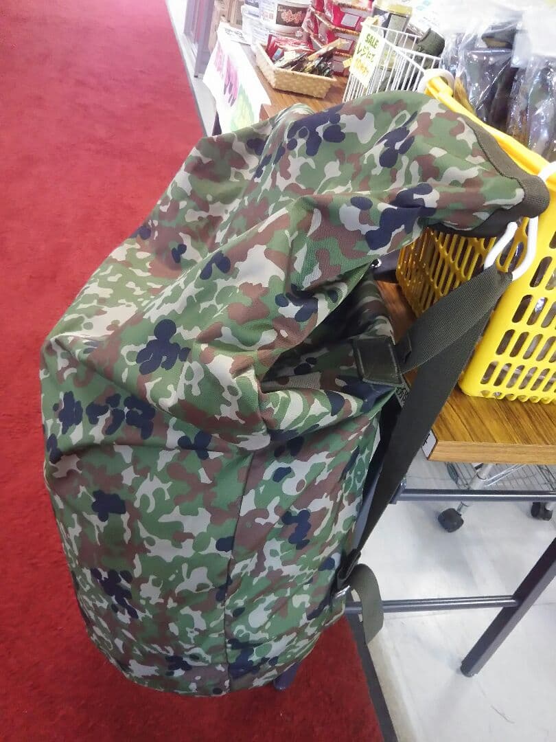 迷彩　寝具包みバック2WAY  リュック山菜取り