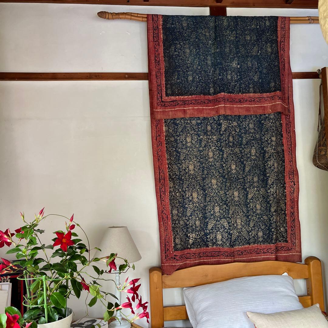 スマトラ島東海岸　ジャンビで製作されたと思われる藍＋茜染め更紗