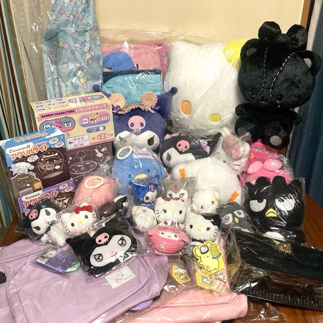 サンリオ　キャルクターグッズ38点　まとめ売り
