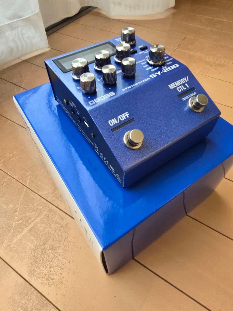 BOSS SY-200 シンセサイザー