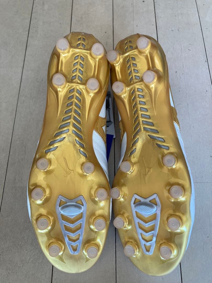 モレリアネオ4βジャパン　白✖️金　26.5㎝ 新品。