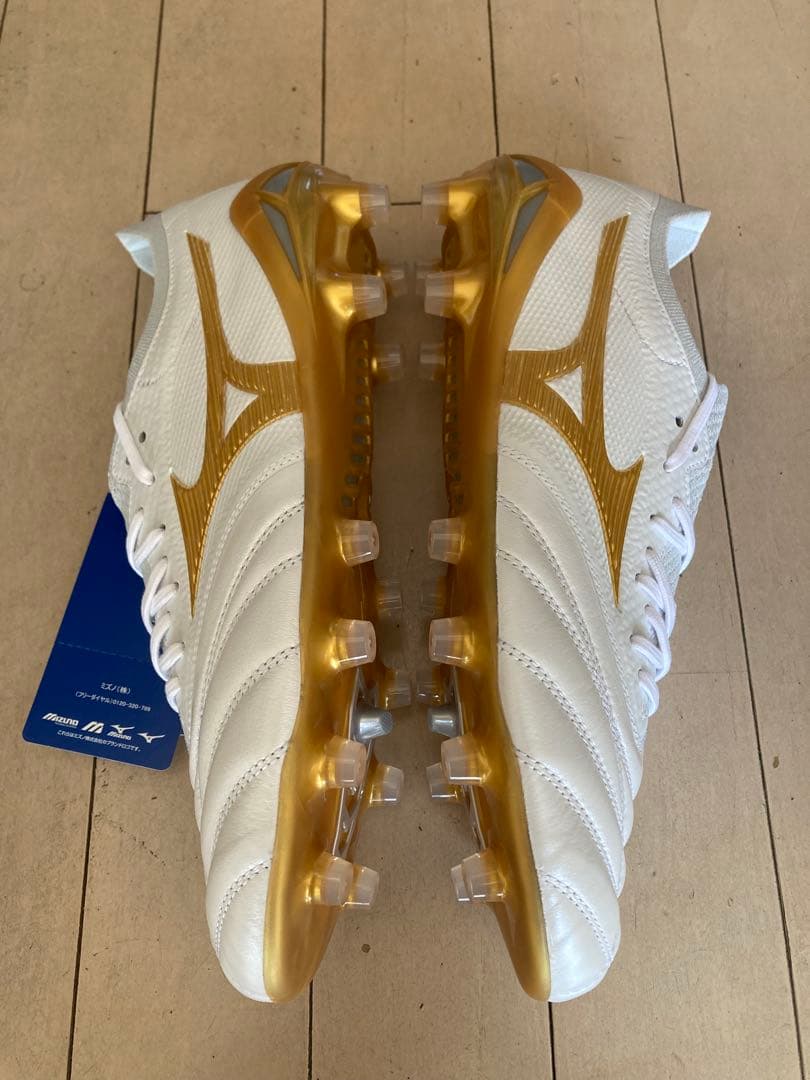 モレリアネオ4βジャパン　白✖️金　26.5㎝ 新品。