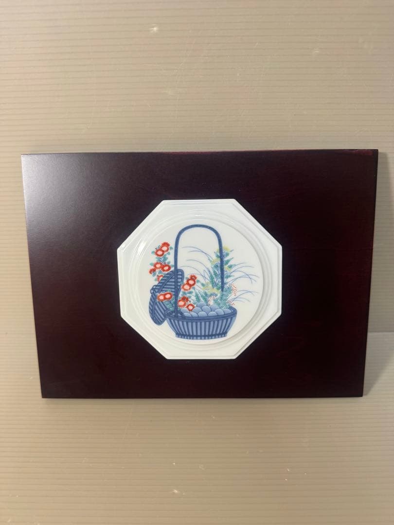 2338 有田焼　陶器の壁掛け　額　飾物　3客