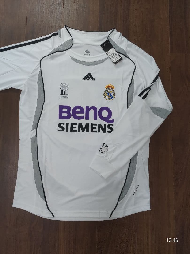 【新品未使用】希少長袖 レアル・マドリード 2006 ROBINHO 10