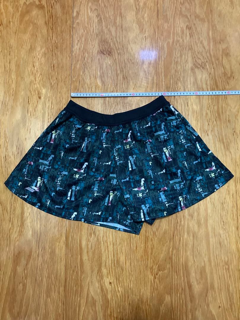 バボラ　テニスウェア　レディースセットアップ　バイザー付き　Lサイズ