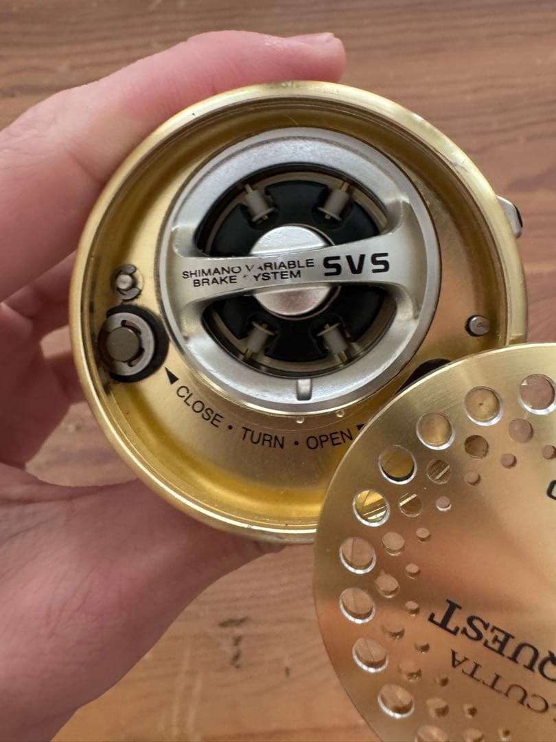 リール CALCUTTA CONQUEST 200