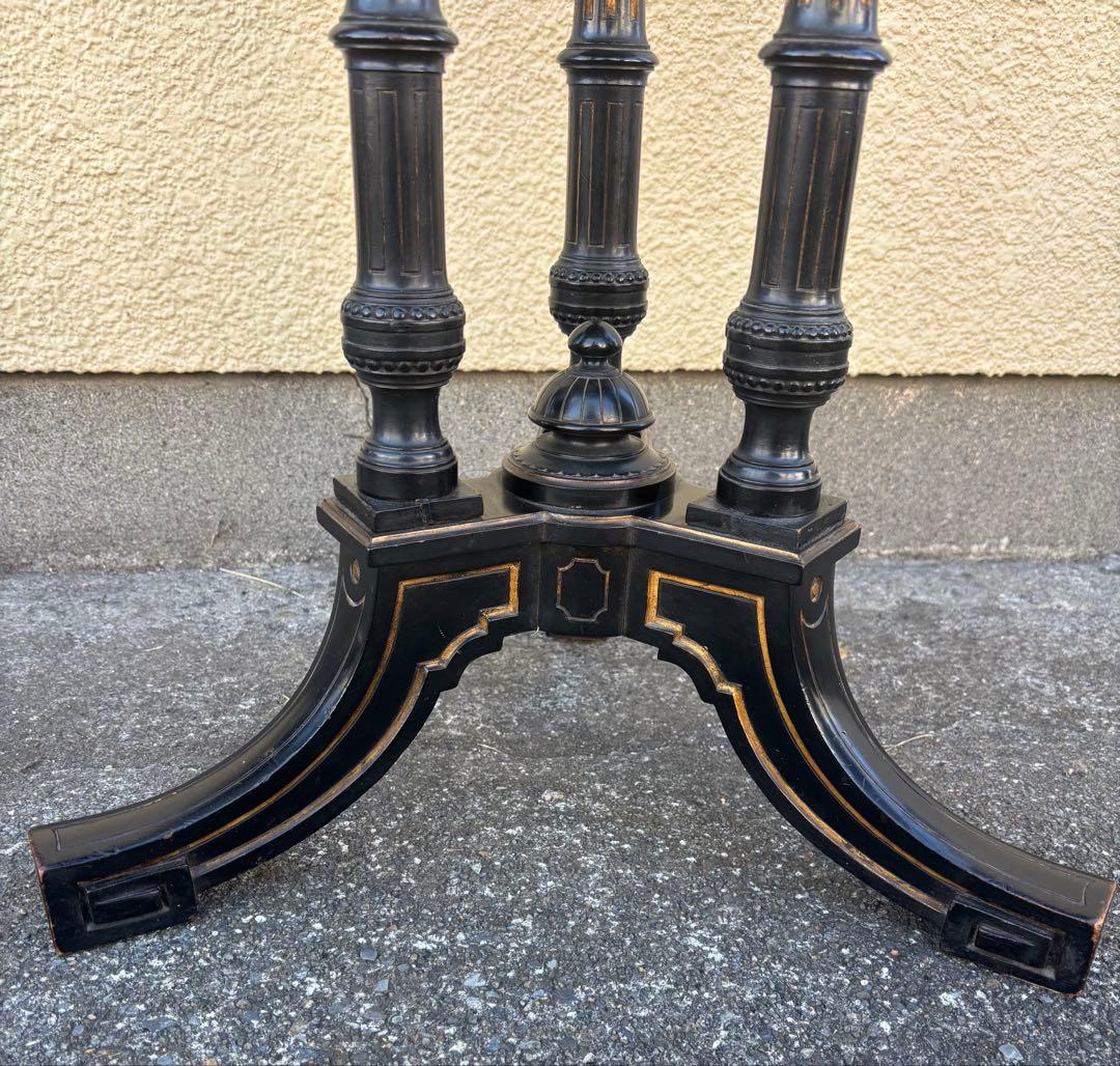 ロイズアンティーク　Lloyd's ガラステーブル　丸テーブル　センターテーブル